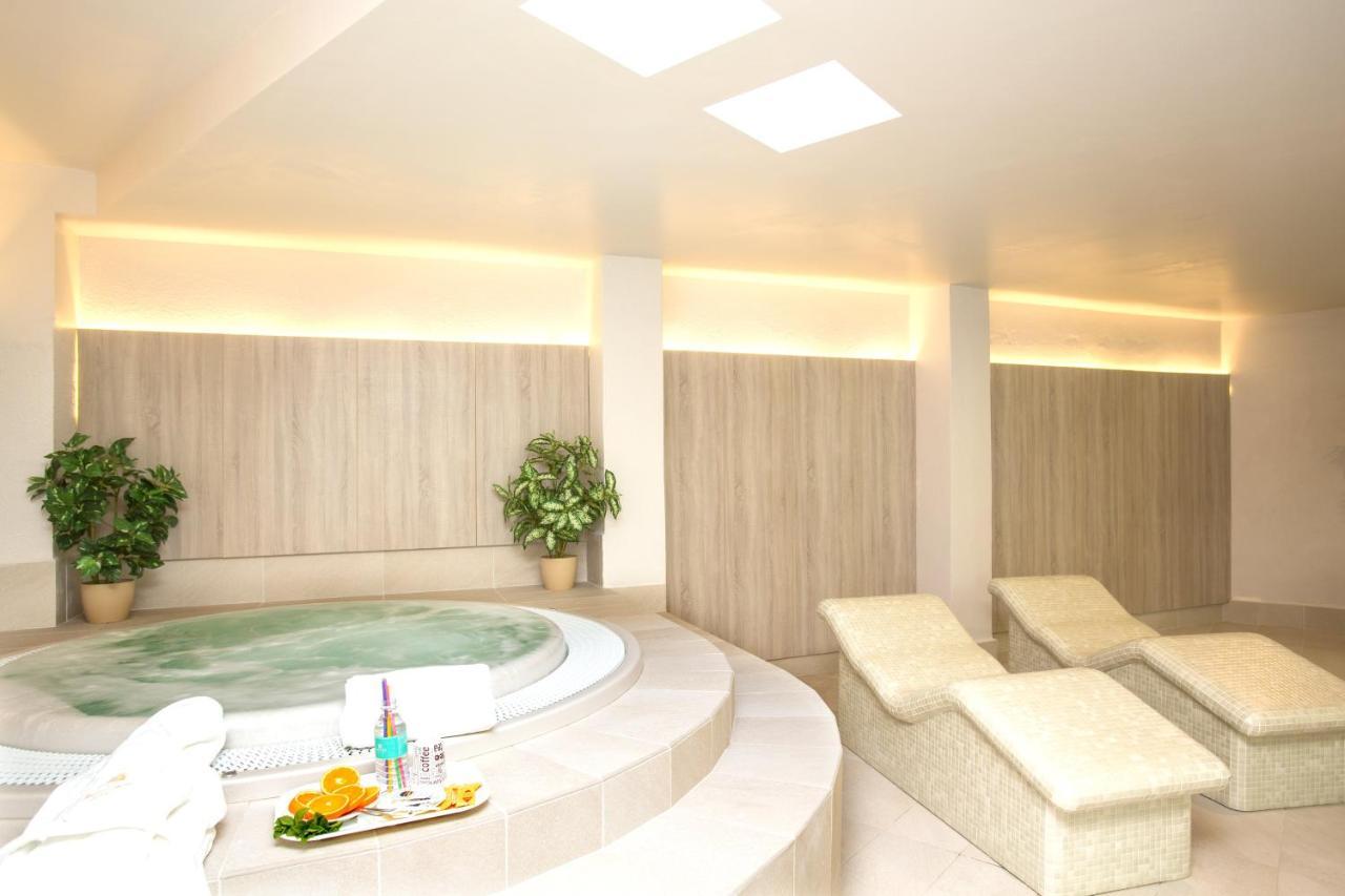 Hotel Sabina 4*