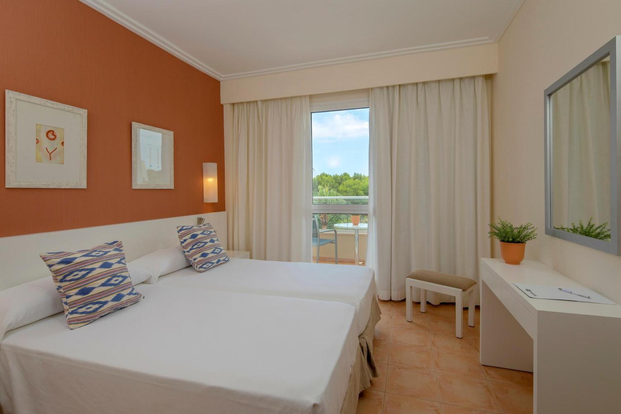 Hm Mar Blau Apartahotel 4*