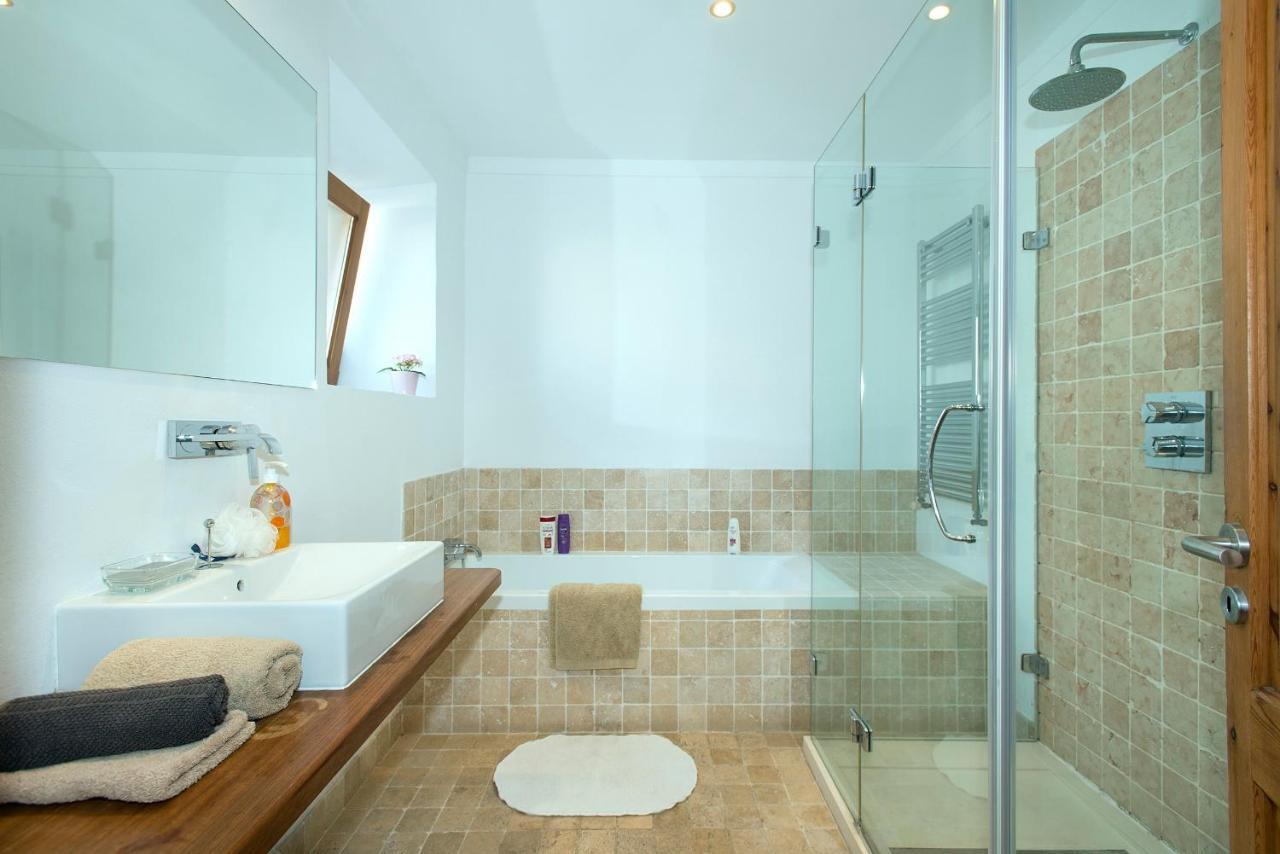 Owl Alvarez - Luxury Retreat In The Old Town Villa *