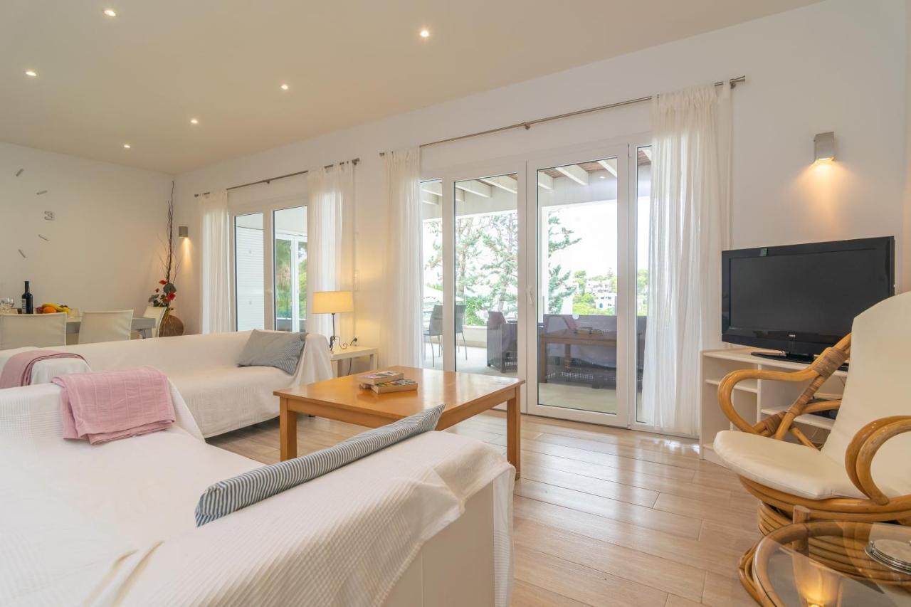 Cala Llonga Villa *