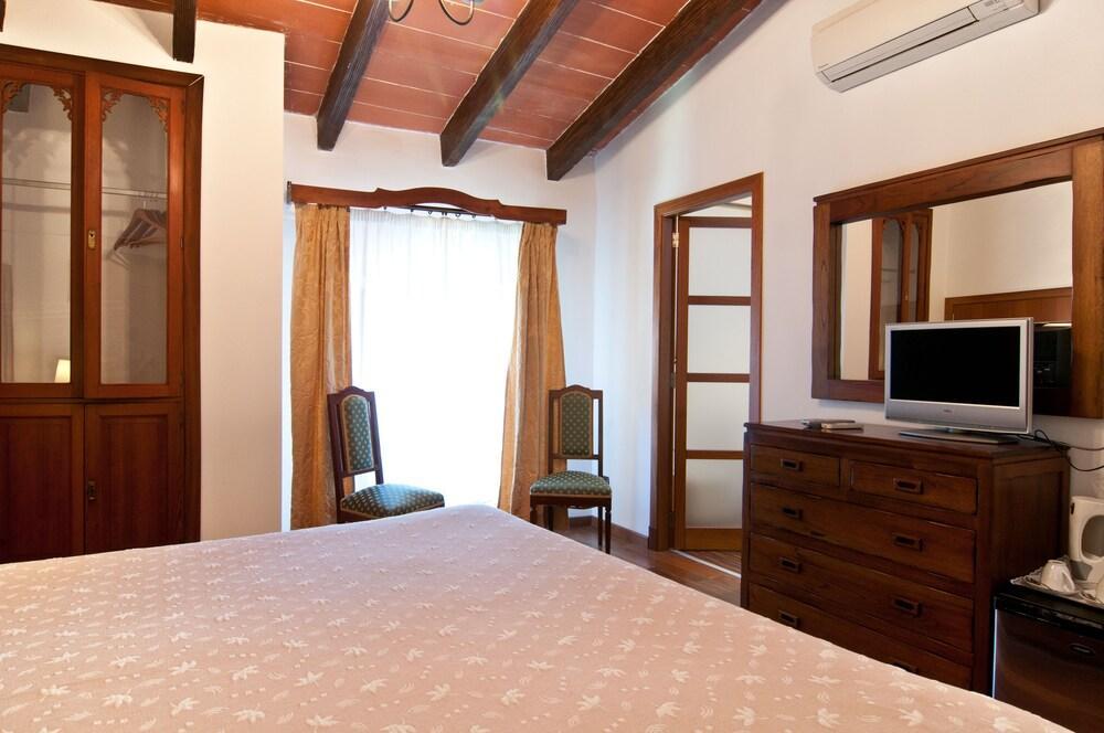 Segles - Turismo De Interior Hotel 3*