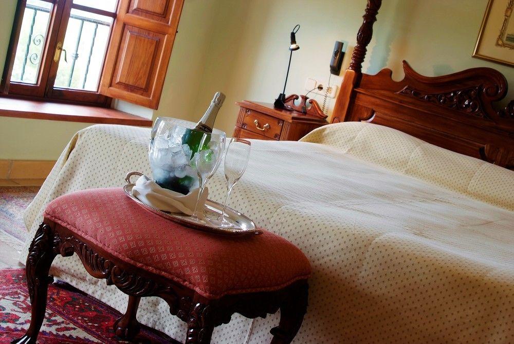 Hotel Reads Balance