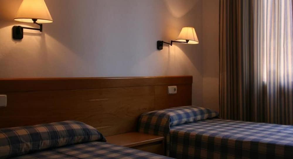 S'olivera Aparthotel 4*