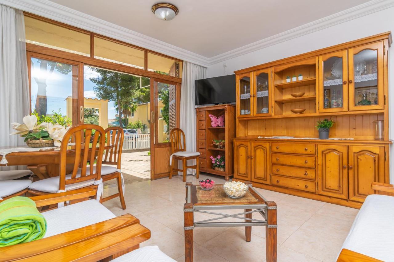 Holiday home Bella