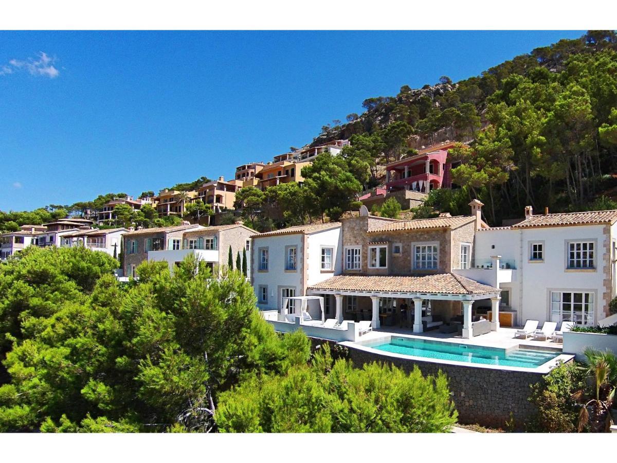 Aquarius Villa