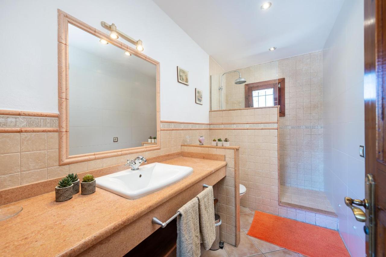 Villa Perello, Swimming Pool And Gardens *