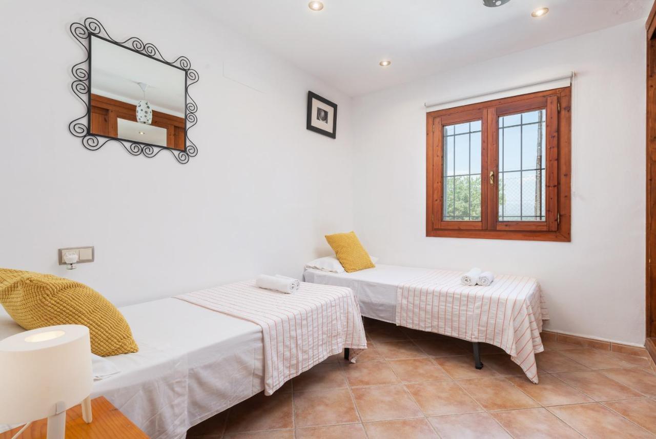 Villa Perello, Swimming Pool And Gardens *