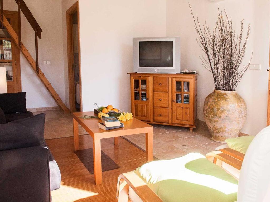 Villa - Cosy 3 Bedroom With Private Pool And Ac