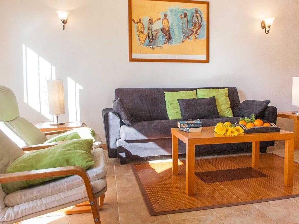 - Cosy 3 Bedroom With Private Pool And Ac Búger