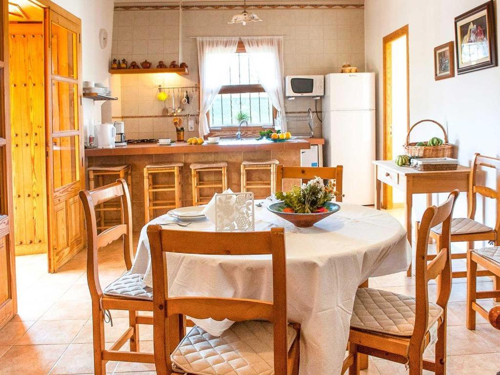 Villa - Cosy 3 Bedroom With Private Pool And Ac Búger
