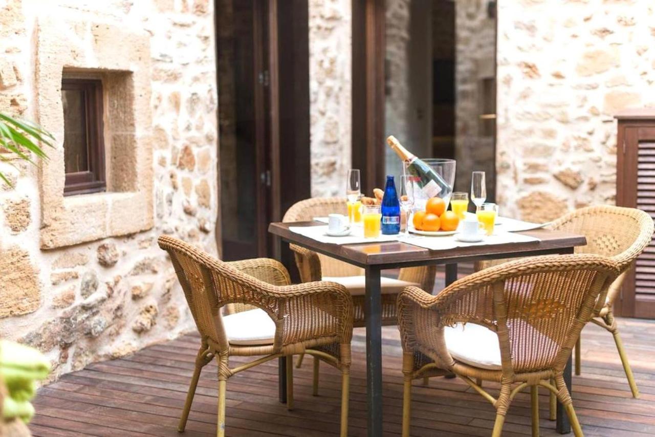 Casa Sa Pedra, En El Centro Historico De Alcudia (Mallorca)