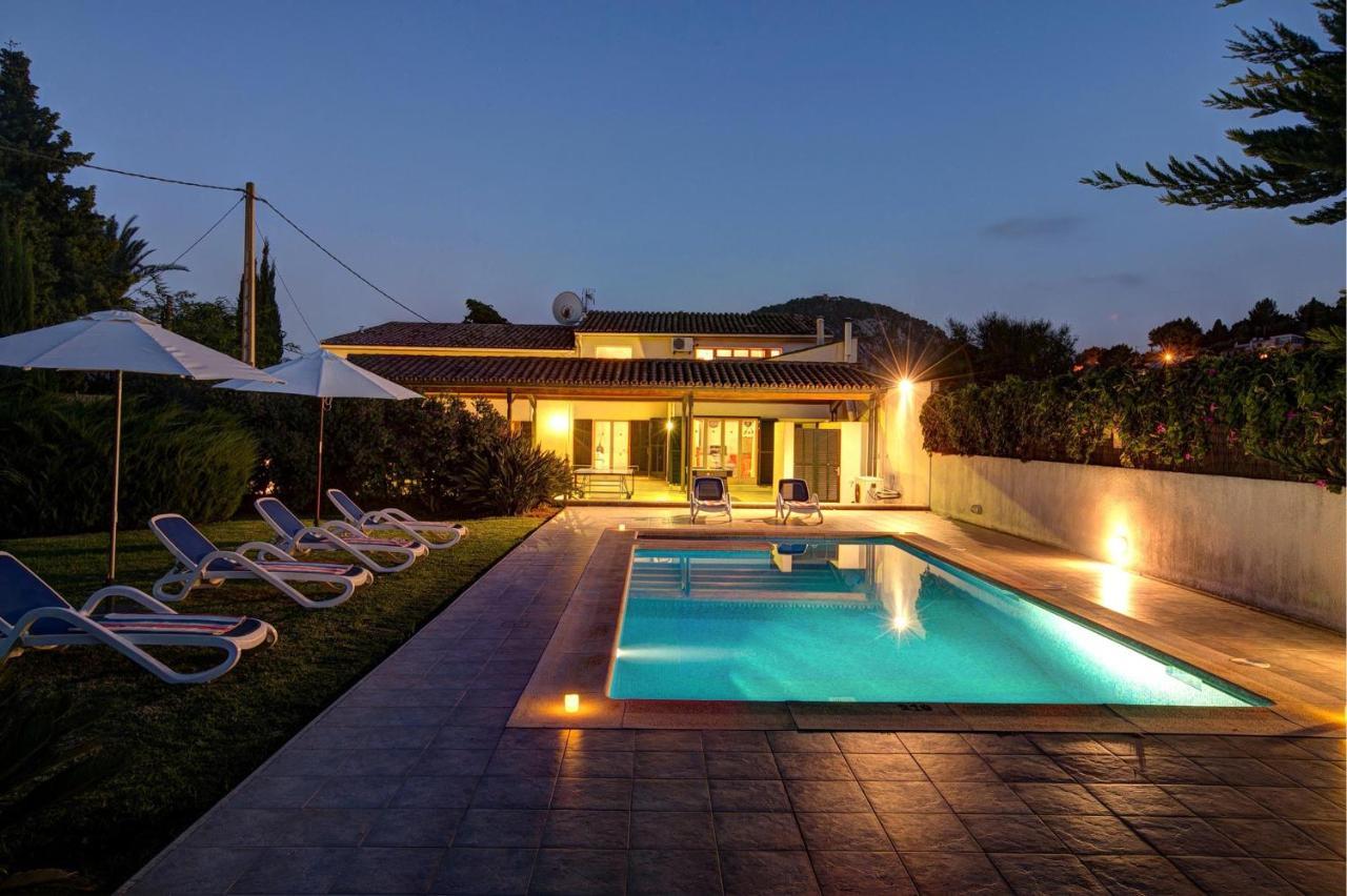 Llobiner Villa *