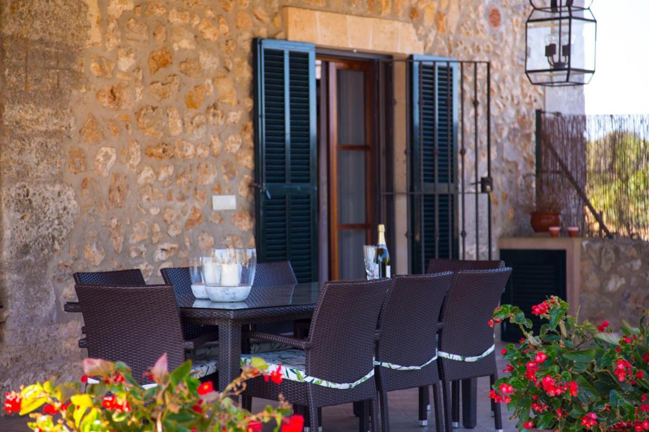 Villa Peroti / *