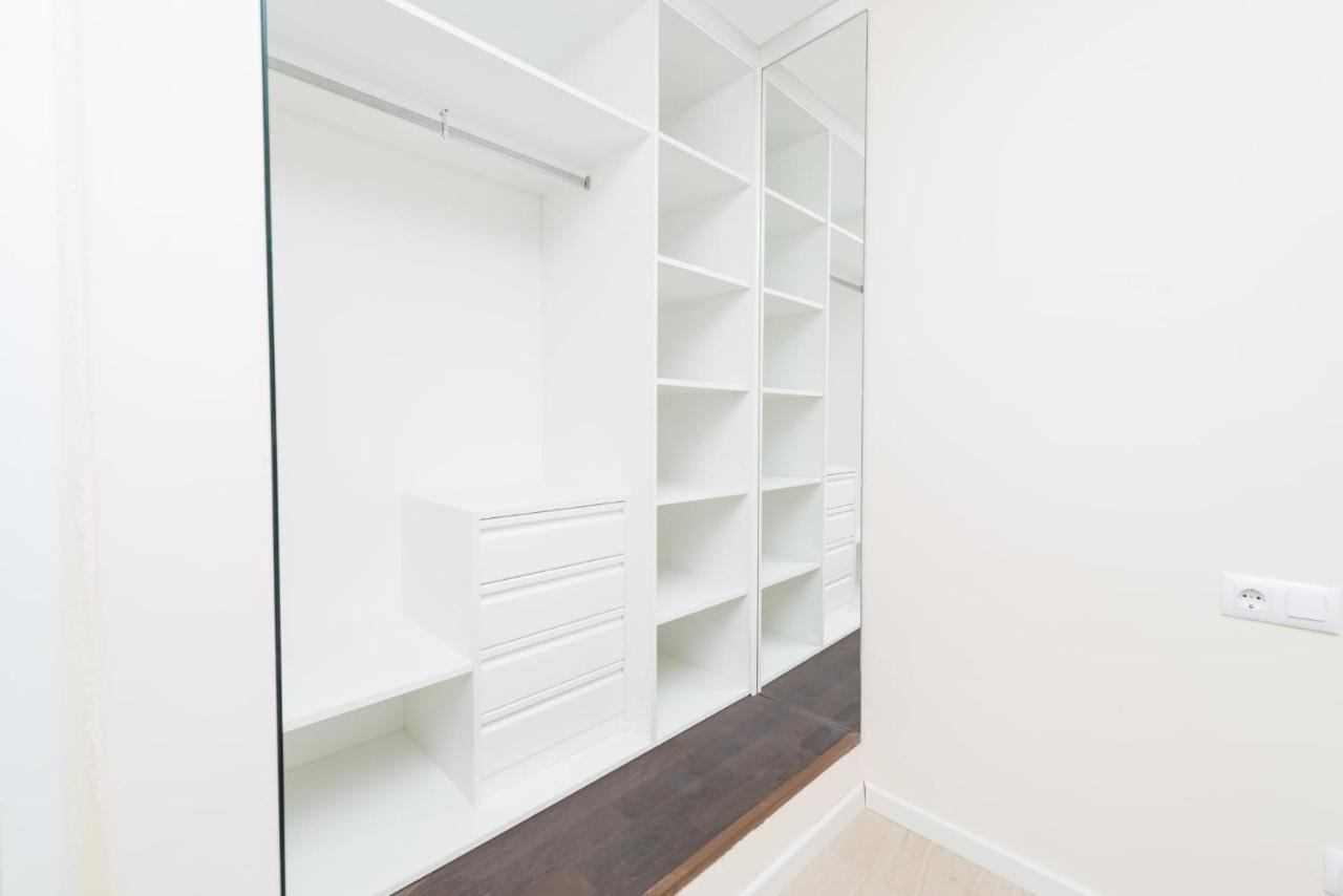 Semi Detached Right Side