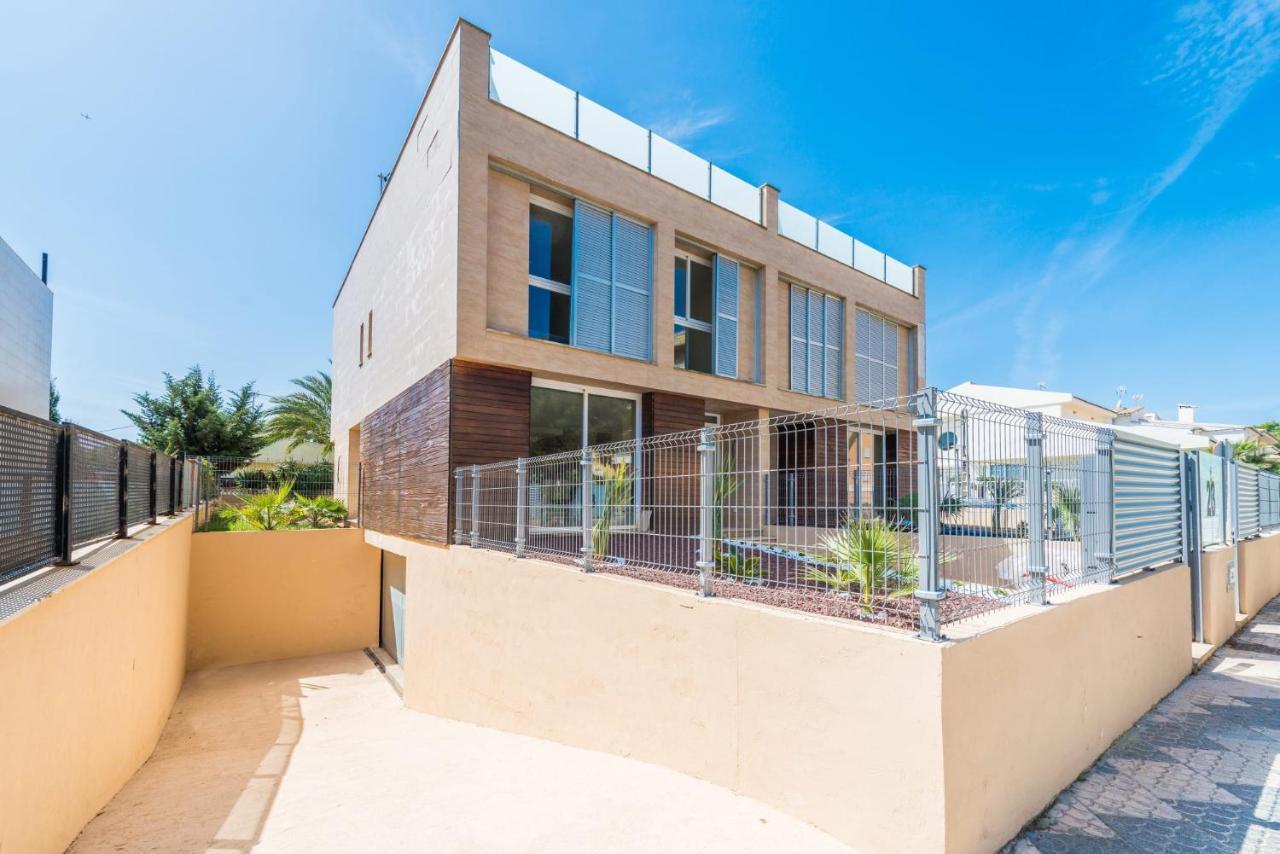 Semi Detached Right Side *