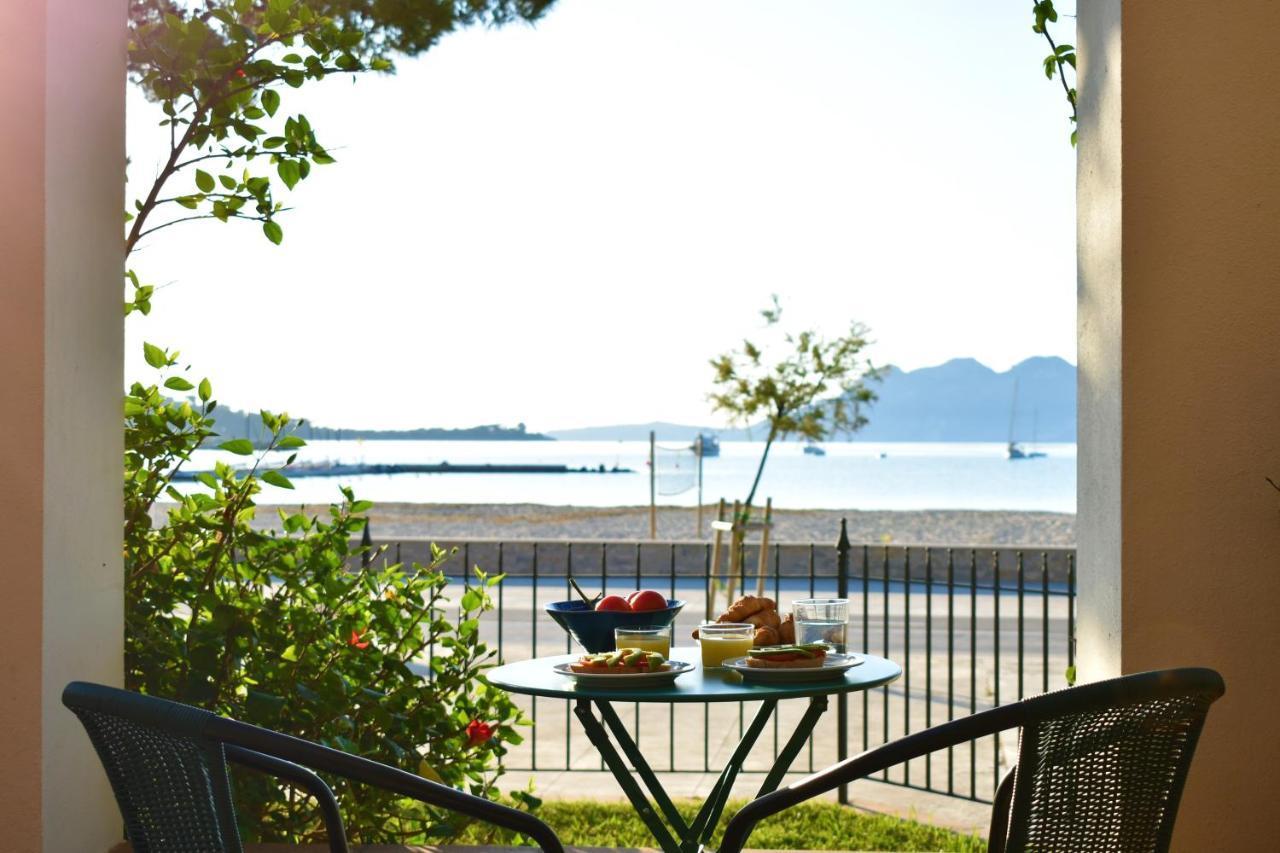 La Gola Apartment, First-line Beachfront, Newly Refurbished Port de Pollenca