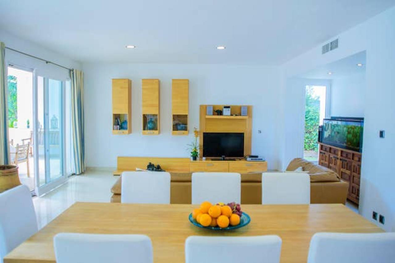 Villa With 5 Bedrooms In With Private Pool And Wifi