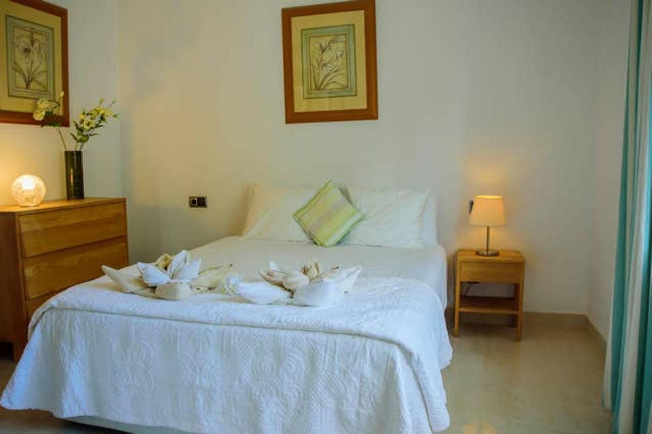 With 5 Bedrooms In With Private Pool And Wifi Fenalitx (Fenalich)