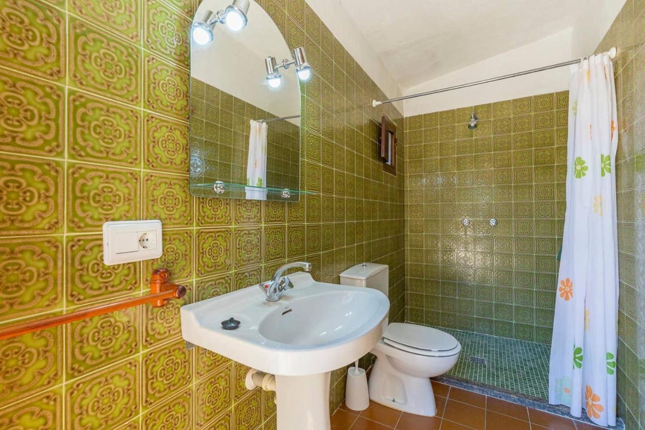 4 Bedrooms With Private Pool Enclosed Garden And Wifi At Villa *