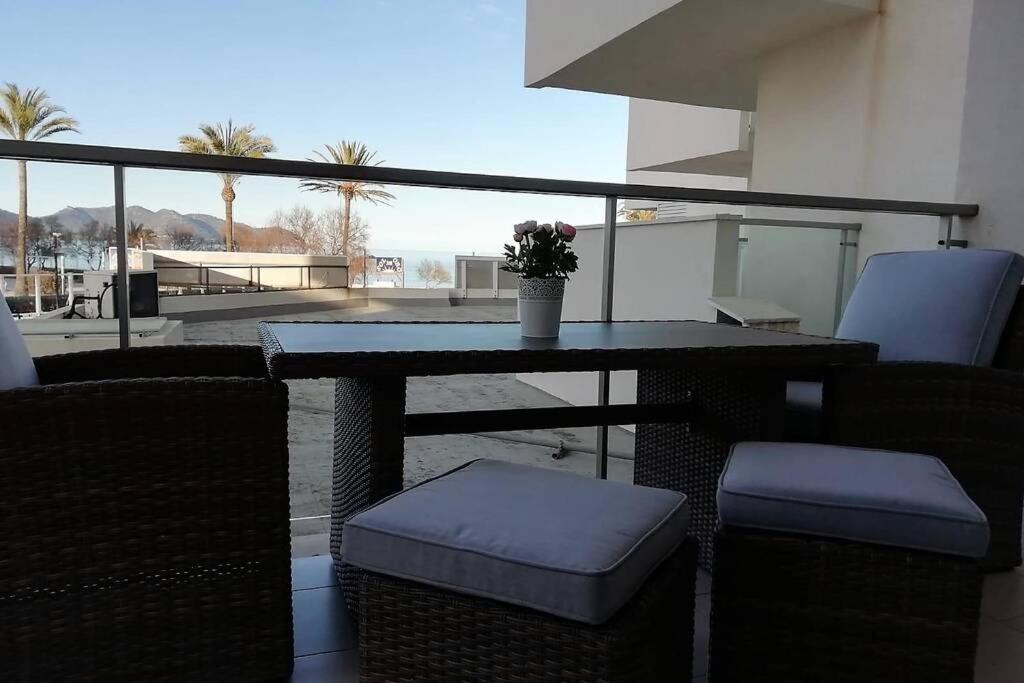 Vistas Al Mar Y A 50 Metros De La Playa Apartamento *