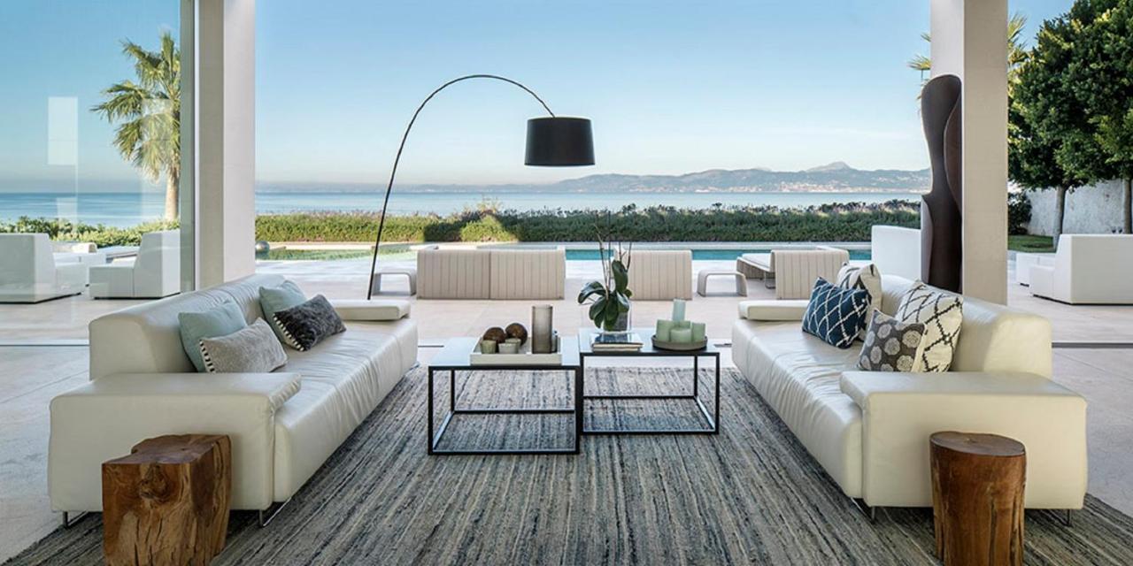 Villa Palma Bay Front Line