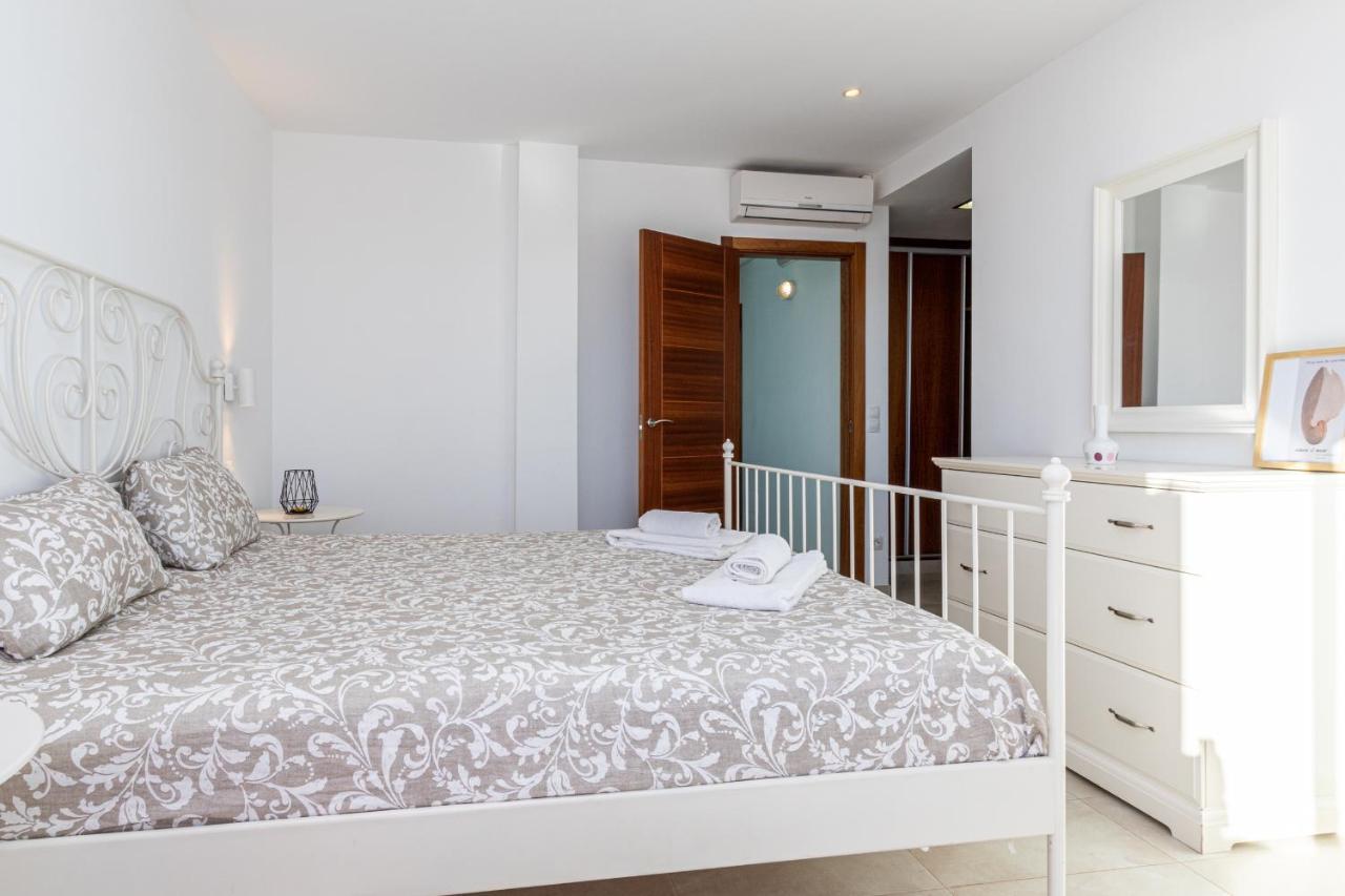 Holiday home Adosado Bellavista A By Homevillas360 *