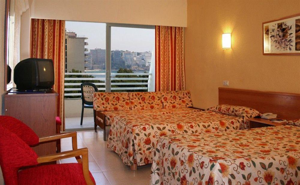 Fergus Pax- Adults Only Hotel Magaluf (Mallorca)