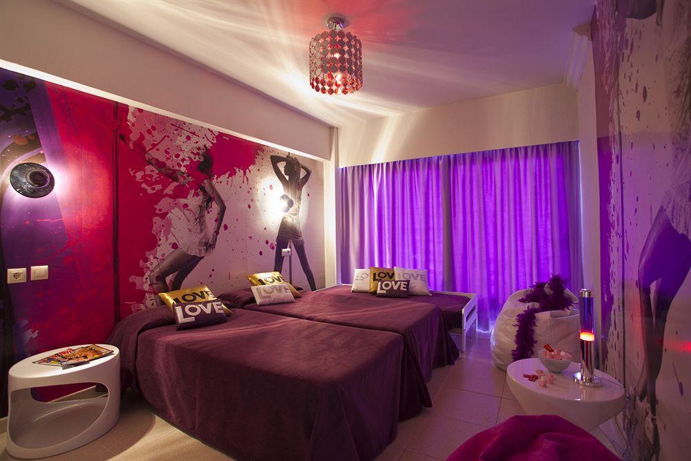 Hotel Fergus Pax- Adults Only 3*