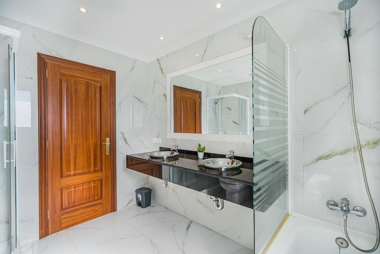 Quiros 2 Villa *