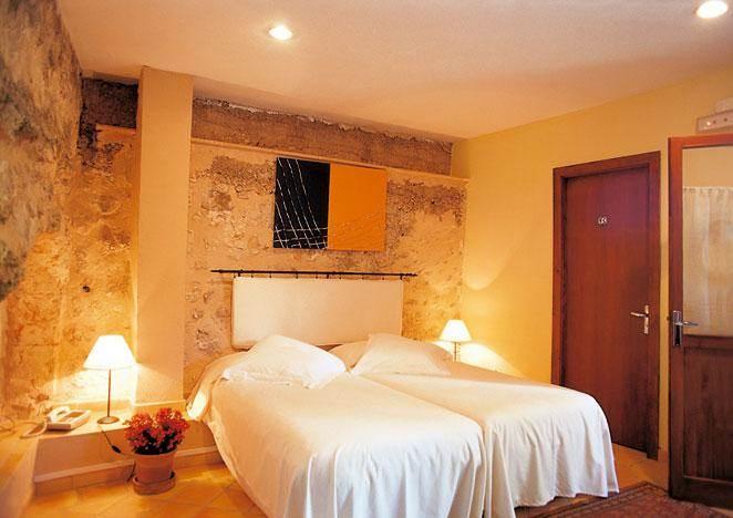 Leon De Sineu Hotel Sineu (Mallorca)