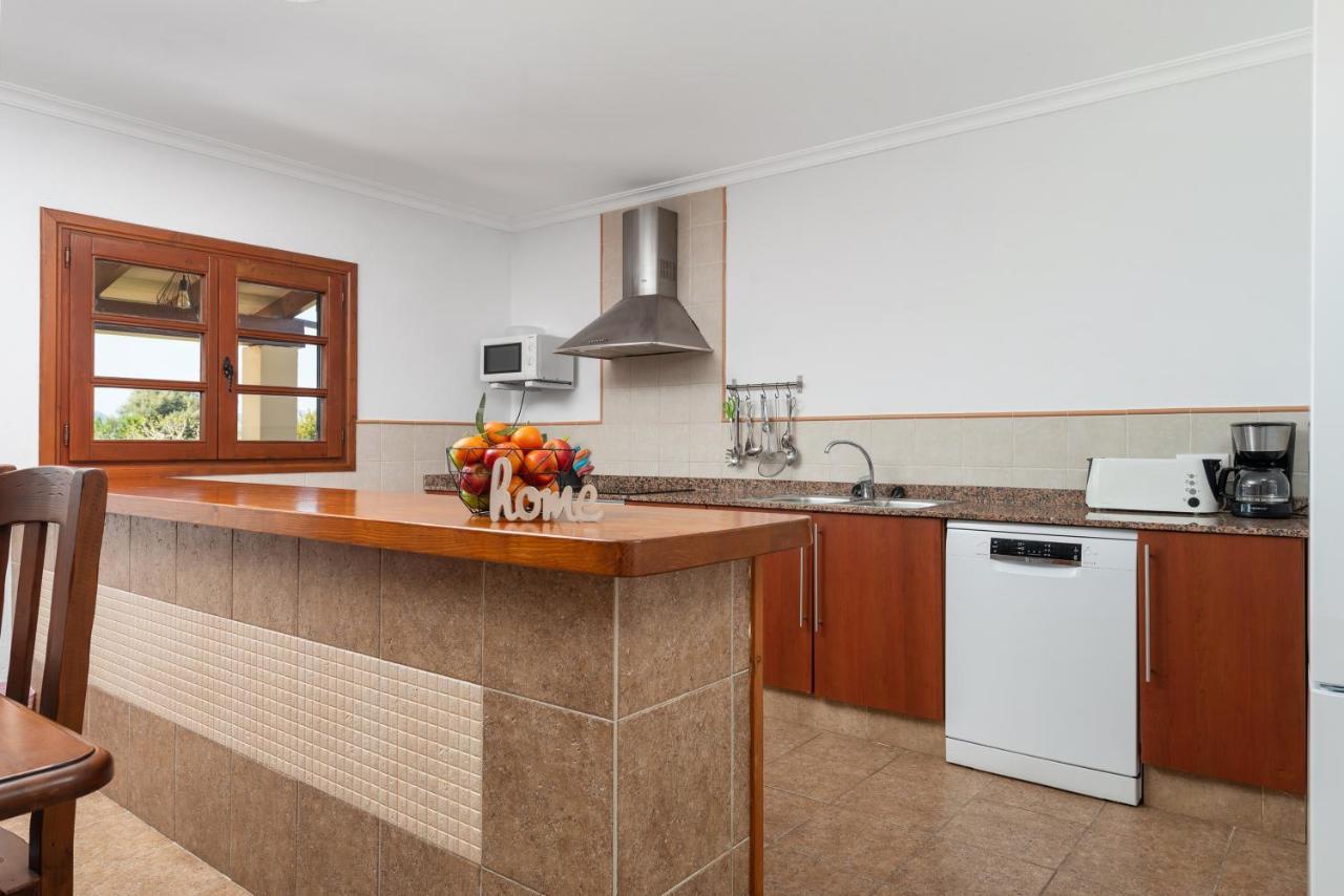 Villa Sea Views Villa, Pou D'ambroitx, With Pool And Garden In *