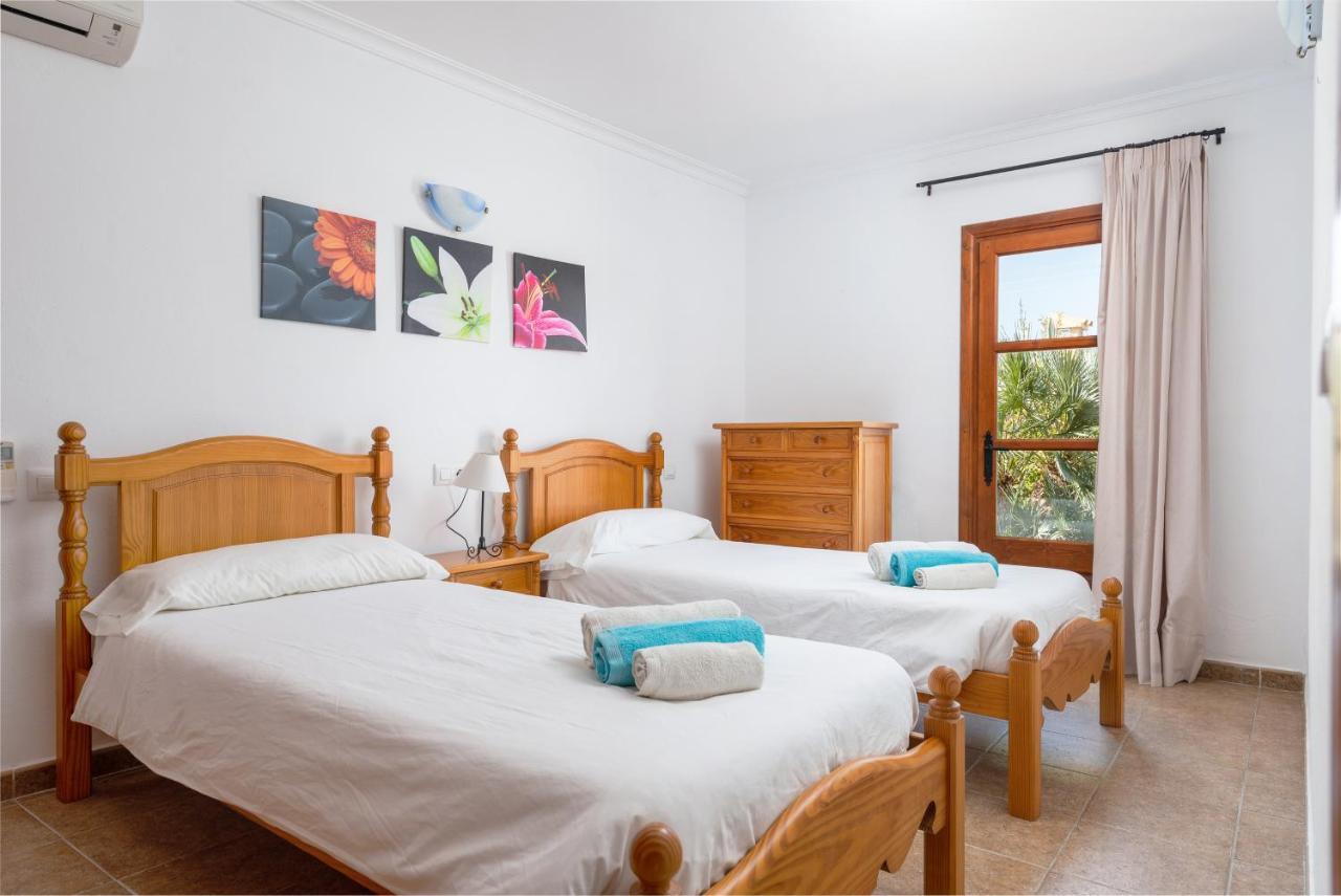 Sea Views Villa, Pou D'ambroitx, With Pool And Garden In Villa Alcudia (Mallorca)