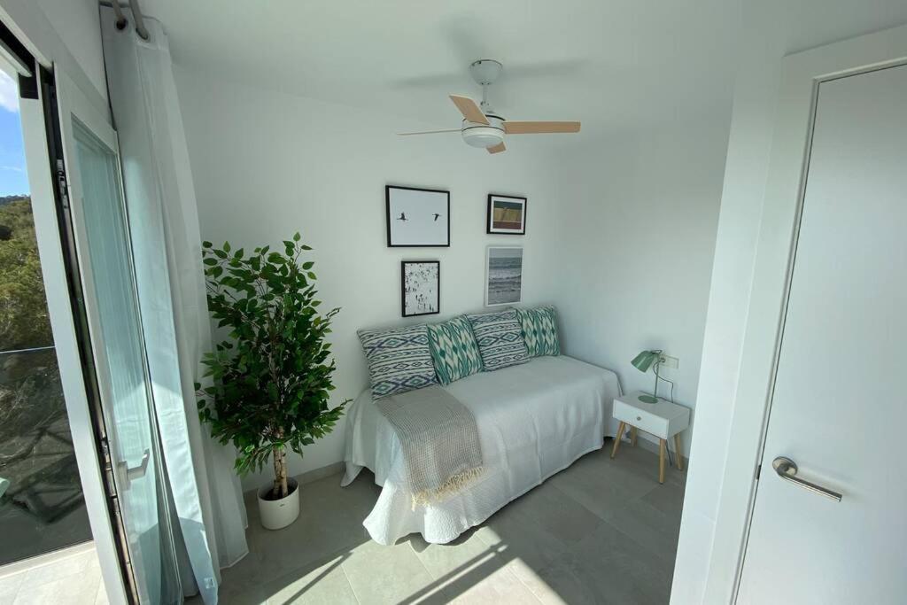 Apartment Sea View 6d With Pool In Canamel *