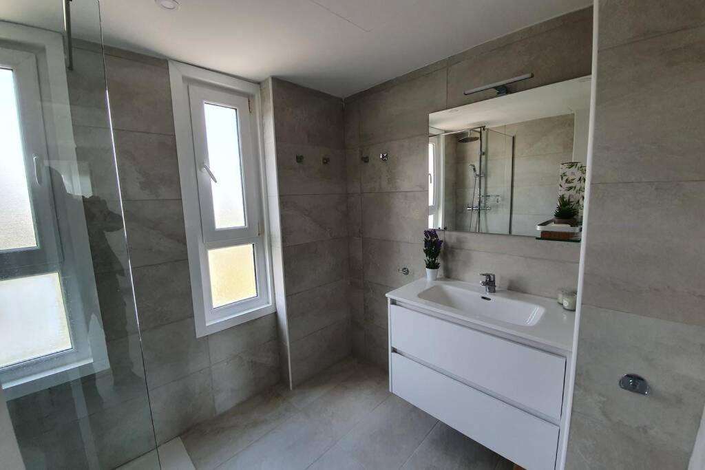 Apartment Sea View 6d With Pool In Canamel
