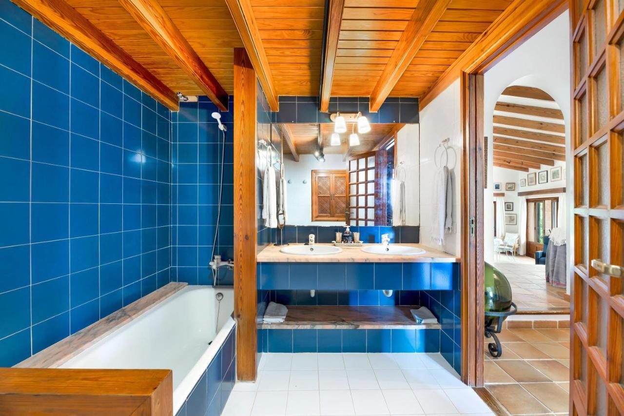 Es Mirador Villa *