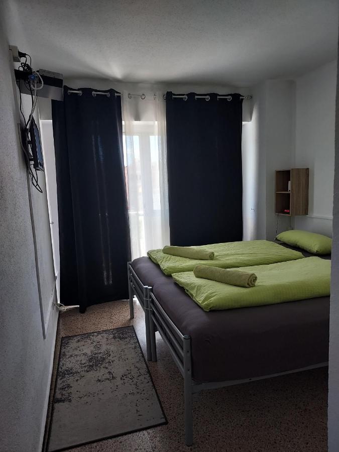 Hostel Hostal Residencia Orsi *