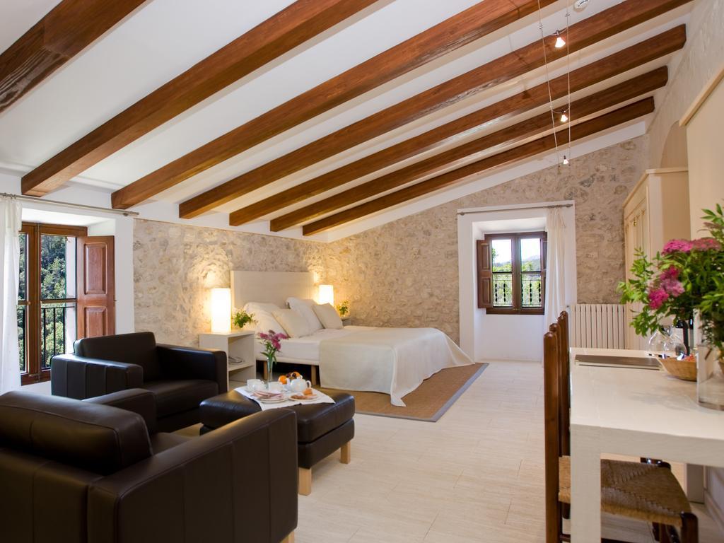 Monnaber Vell Hotel
