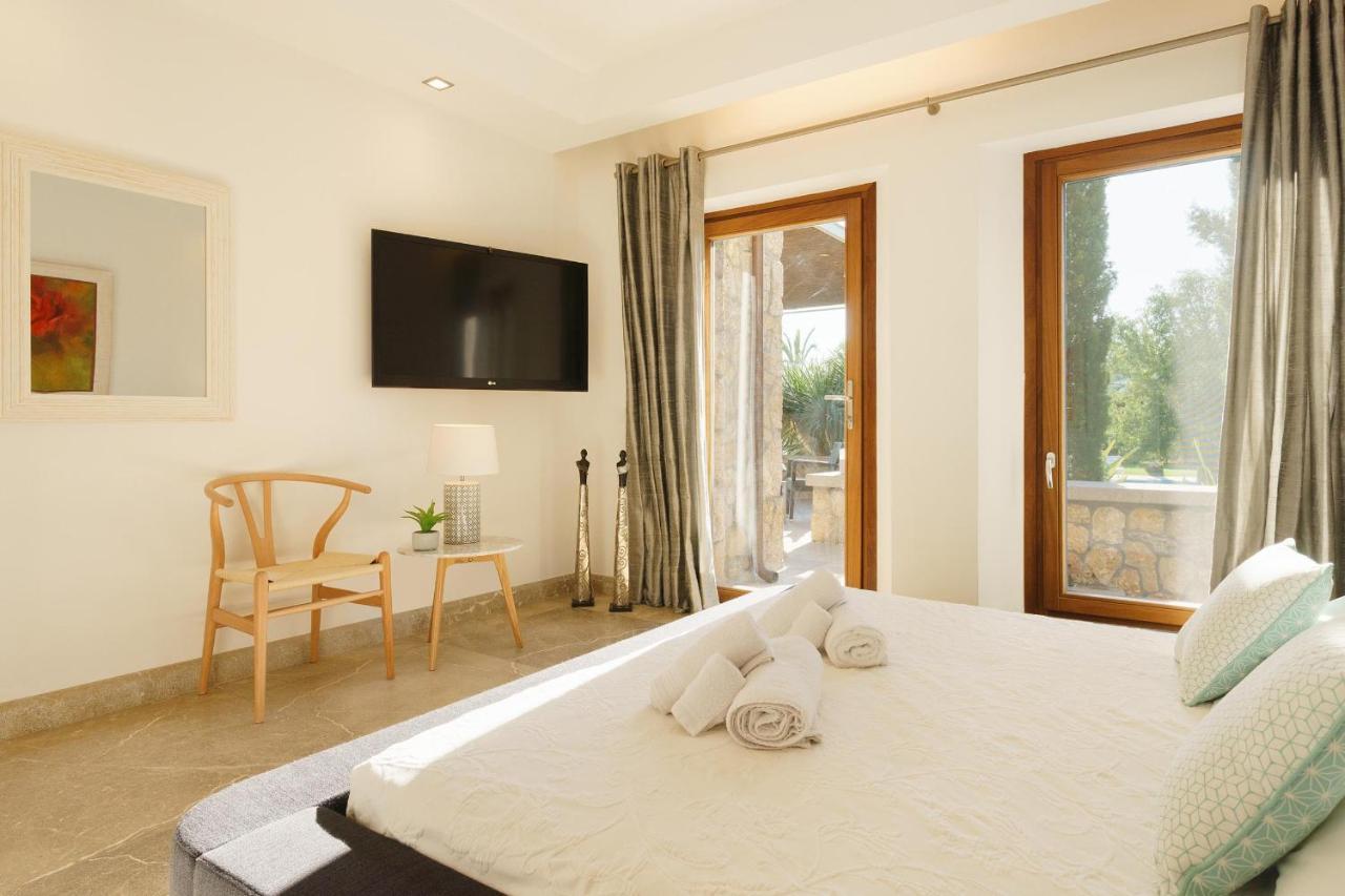Playa Llenaire Villa *