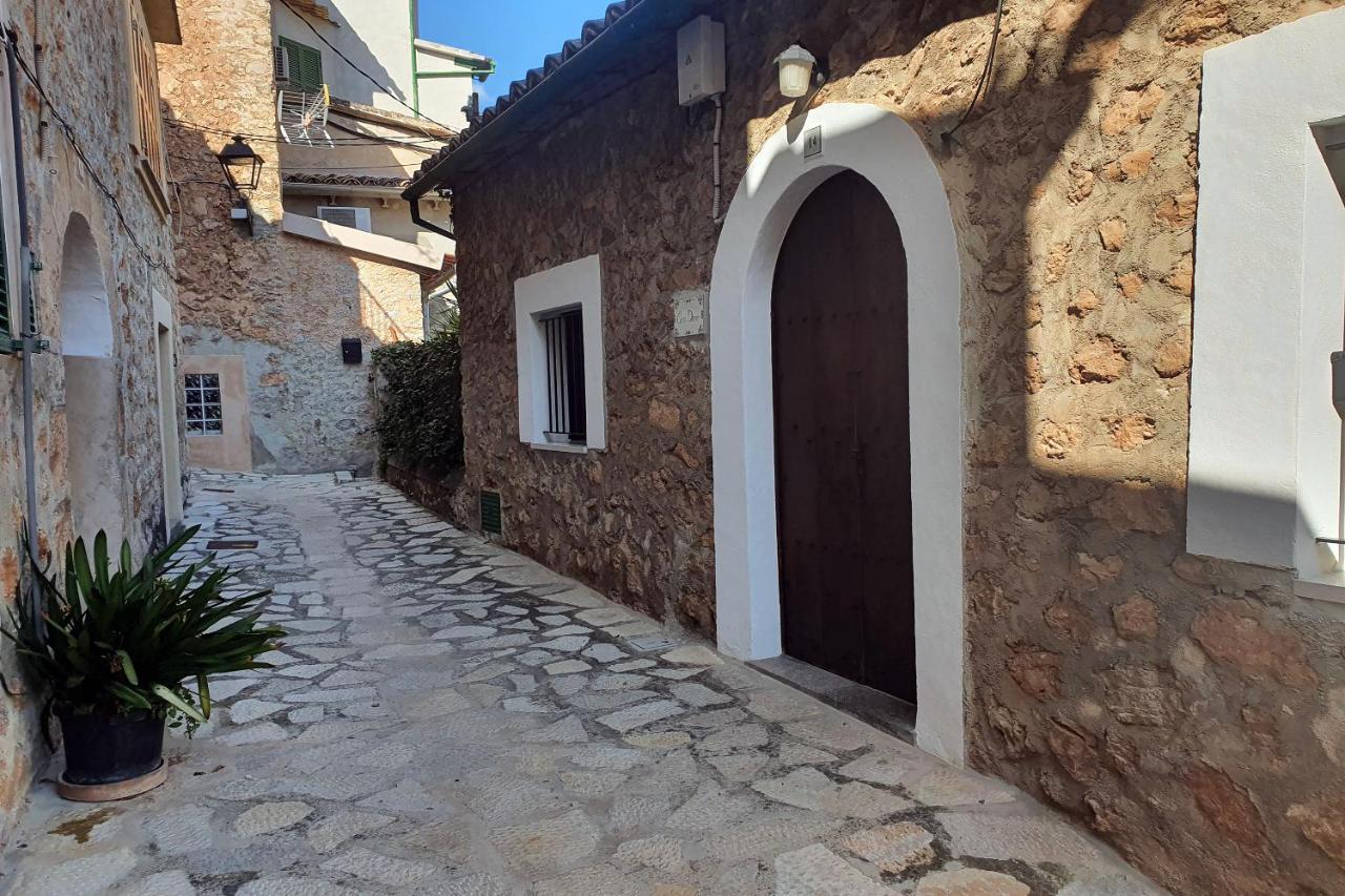 Town House Cas Decu
