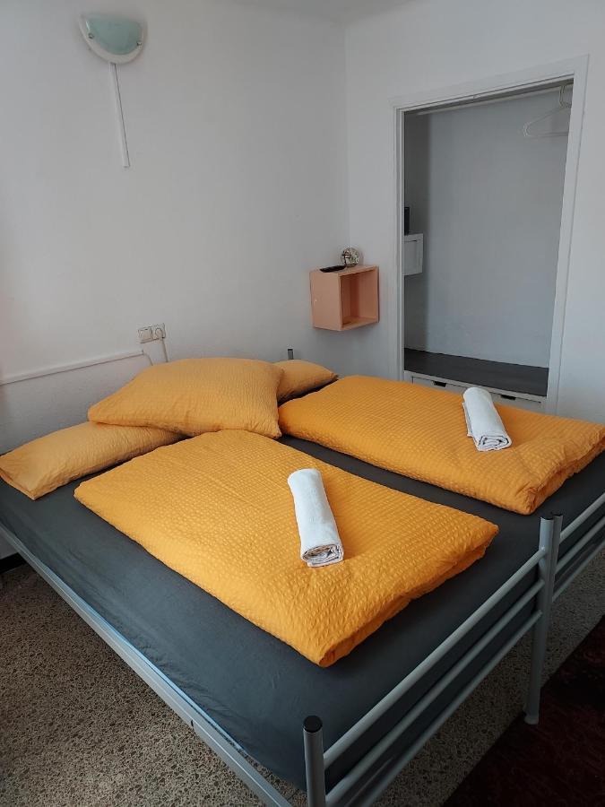 Hostel Hostal Residencia Orsi