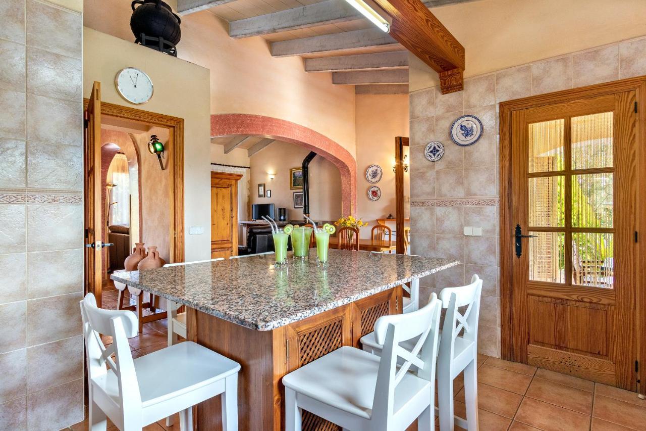 With Amazing Pool In A Beautiful Rural Setting Сasa de vacaciones *