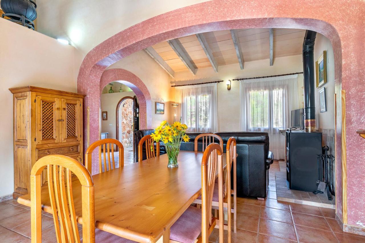 Holiday home With Amazing Pool In A Beautiful Rural Setting *