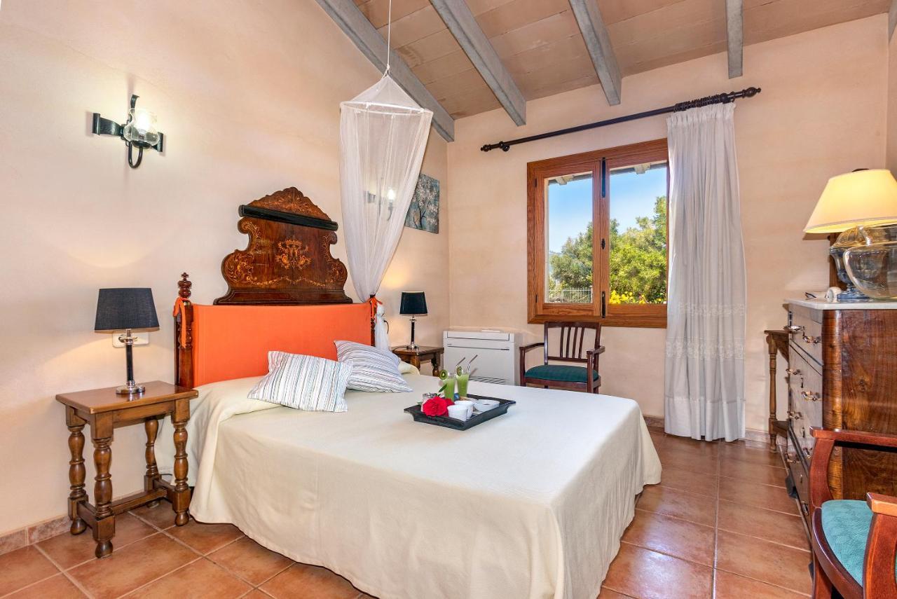 With Amazing Pool In A Beautiful Rural Setting Holiday home *
