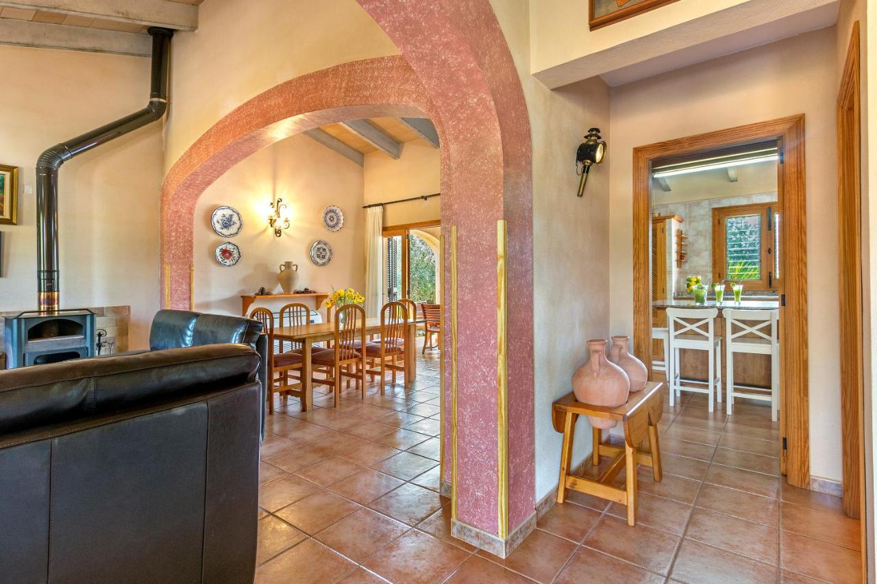 With Amazing Pool In A Beautiful Rural Setting Сasa de vacaciones *