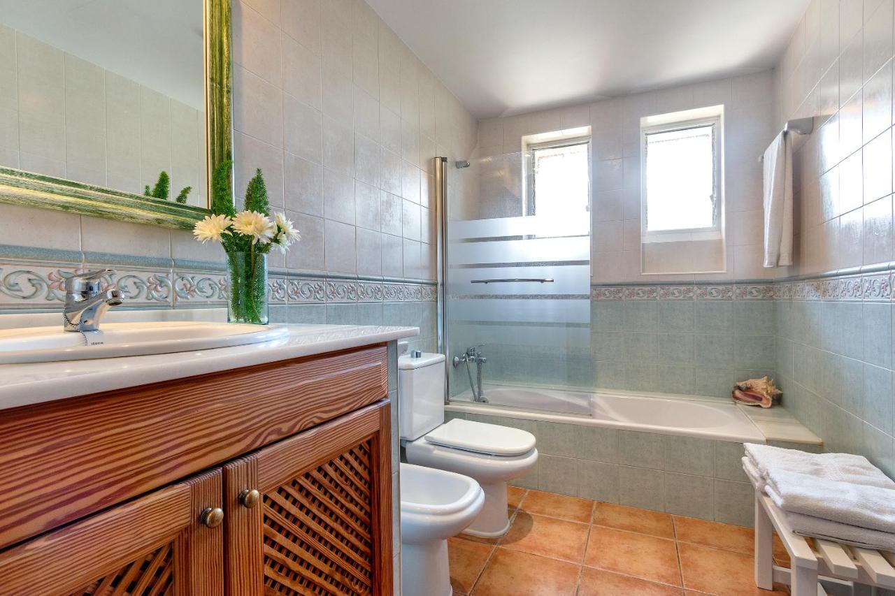 With Amazing Pool In A Beautiful Rural Setting Holiday home *