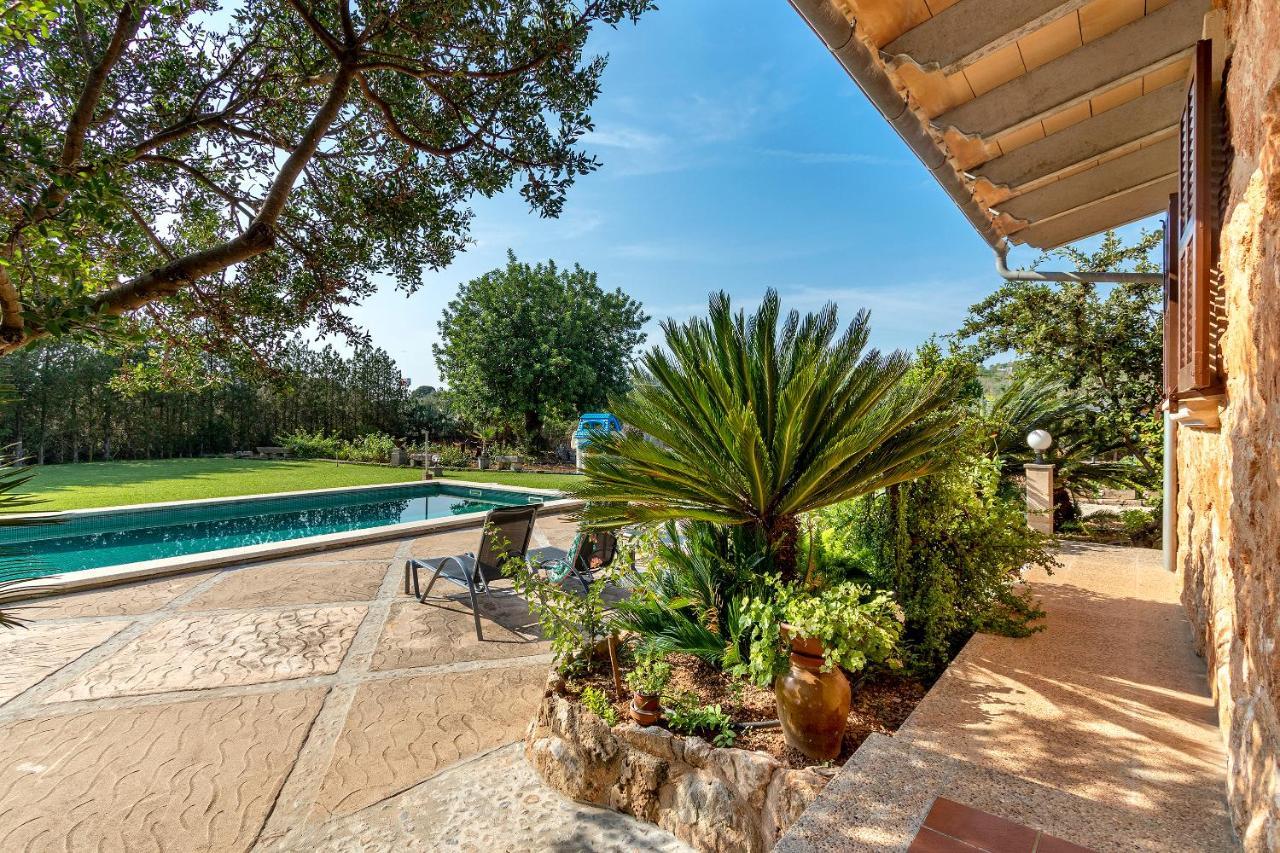 With Amazing Pool In A Beautiful Rural Setting