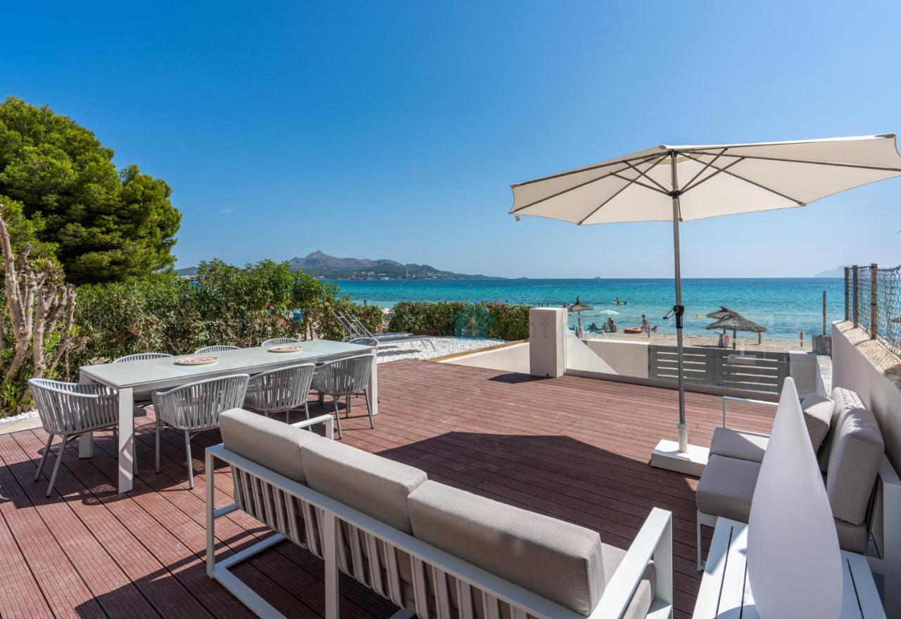 M4R 1 Villa Laura Front Line Beach House Villa *