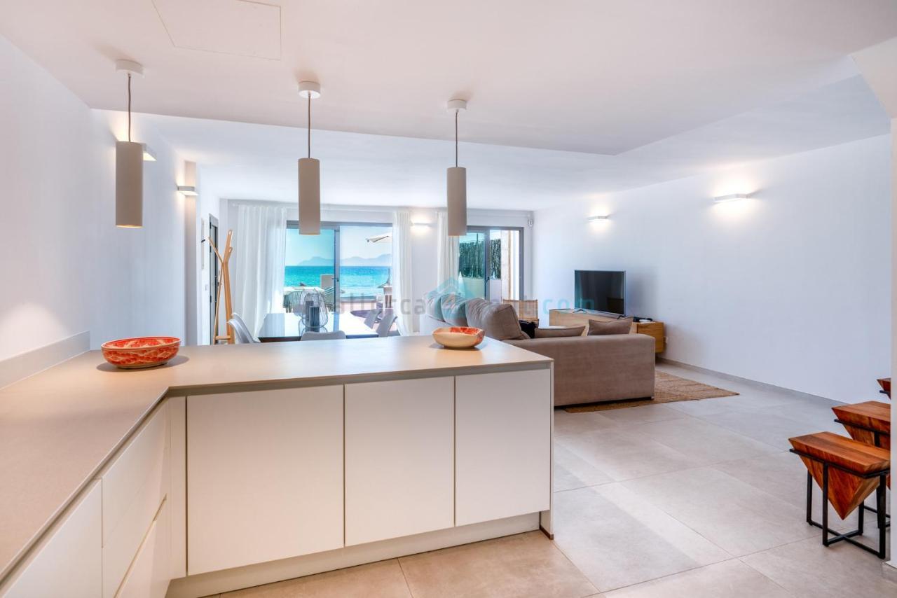 Villa M4R 1 Villa Laura Front Line Beach House
