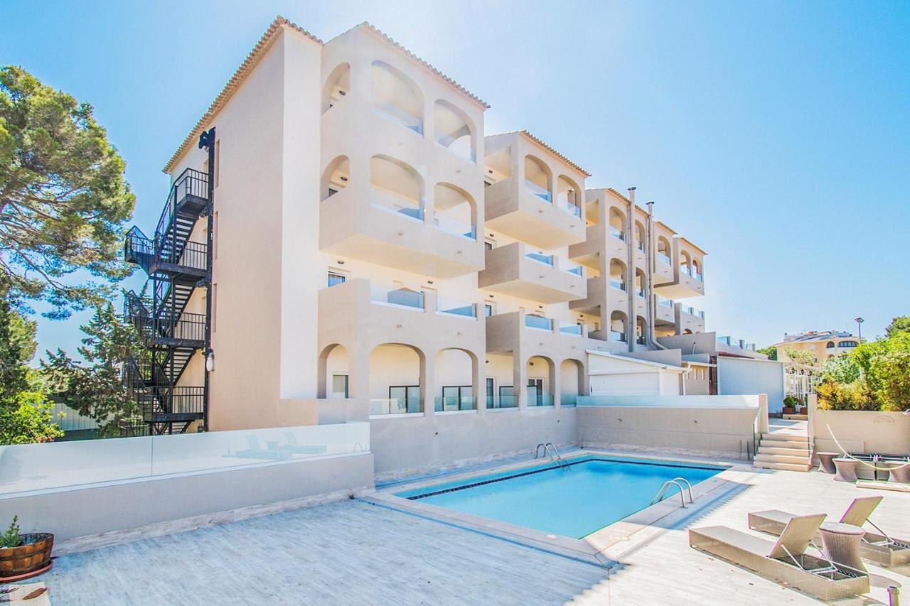 Nura & Hotel 4*