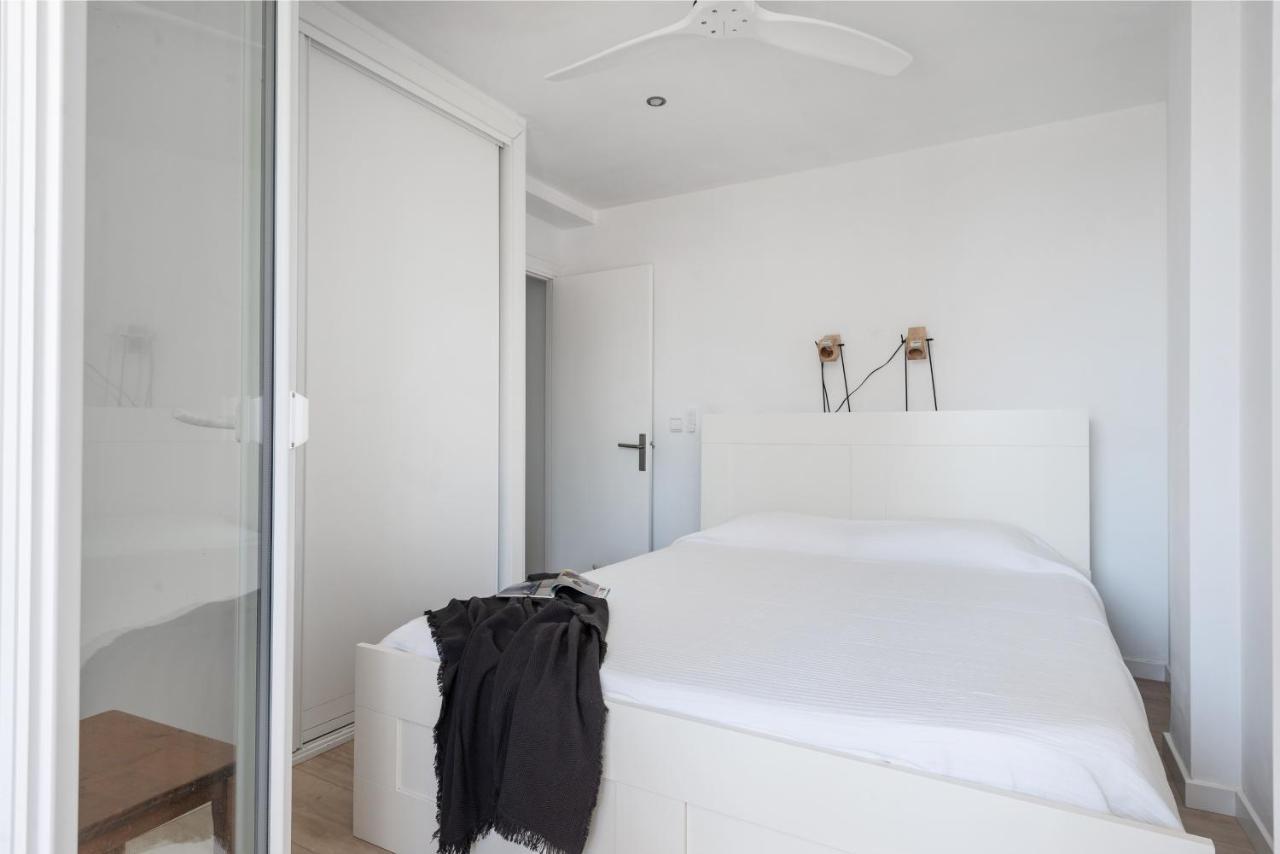 Roca Llenaire 1C Apartment